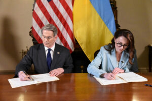 Ucraina – USA: firmato l’accordo sui minerali